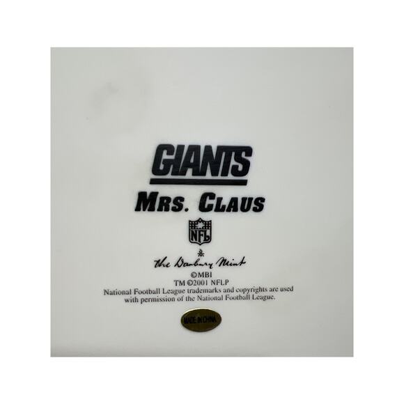 Danbury Mint Dallas Cowboys Mrs Claus 10” Christmas Cheerleader Read - Picture 10 of 12